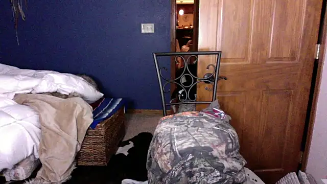 Snapshot of SpunRedneck chatting on December 2025 12:11:01 PM SpunRedneck online show from December 2025 12:11:01 PM