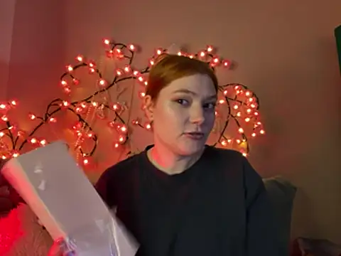 Ungoliant Kiss online show from April 2026 06:57:01 PM