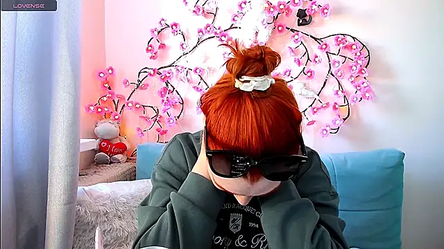 Ungoliant Kiss online show from May 2026 01:32:01 PM