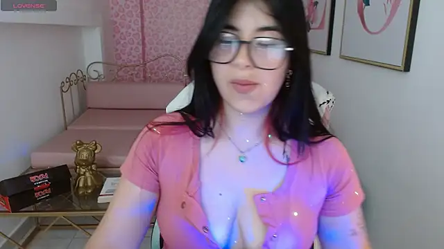 Nina harpper  online show from April 2026 01:06:02 PM