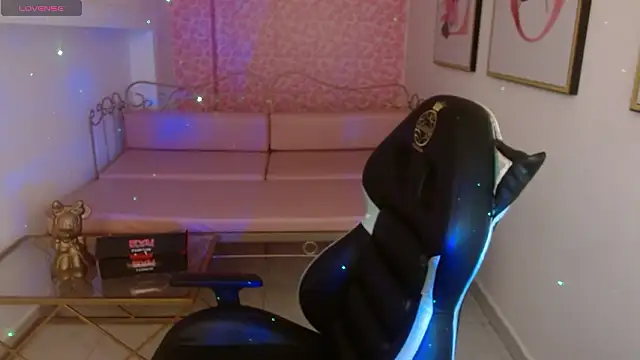 Nina harpper  online show from March 2026 01:12:02 PM