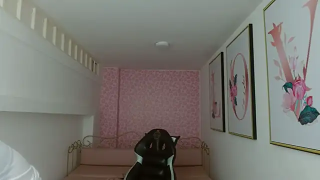 Nina harpper  online show from April 2026 01:42:01 AM