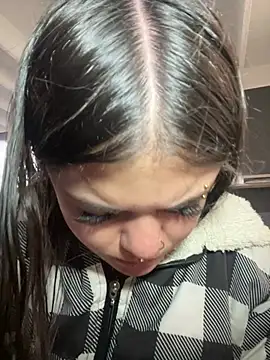 Camila Duarte2 online show from January 2026 01:37:02 PM