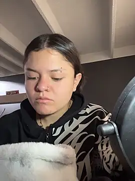 Camila Duarte2 online show from February 2026 01:21:02 PM