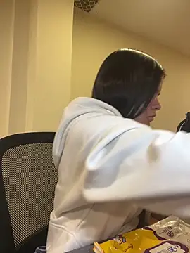 Camila Duarte2 online show from April 2026 01:35:01 PM