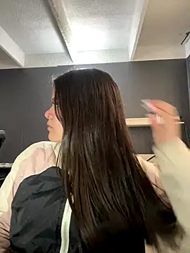 Camila Duarte2 online show from December 2025 12:37:01 PM