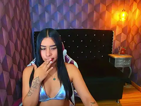 Snapshot of ScarlettDreew chatting on December 2025 04:44:02 AM ScarlettDreew online show from December 2025 04:44:02 AM