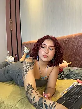 MissSavage  online show from May 2026 06:17:01 PM