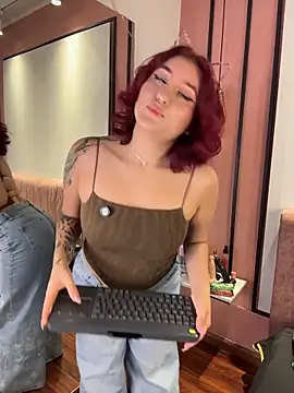 MissSavage  online show from May 2026 06:40:01 PM