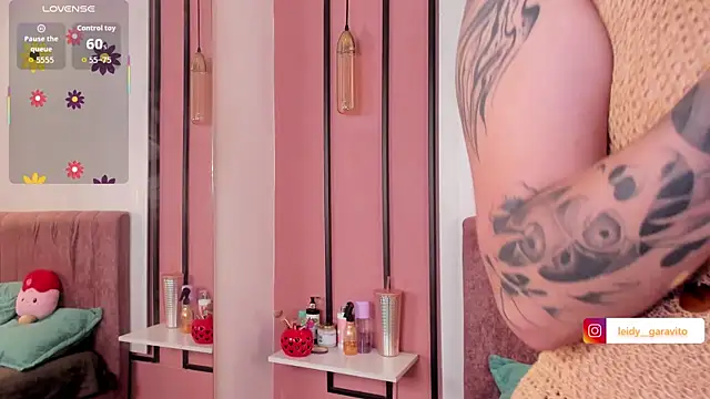 MissSavage  online show from April 2026 07:03:01 PM