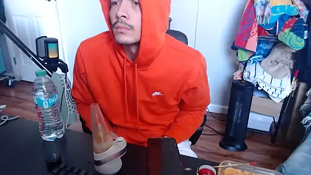 Snapshot of Longdforya chatting on March 2026 05:17:01 PM Longdforya online show from March 2026 05:17:01 PM