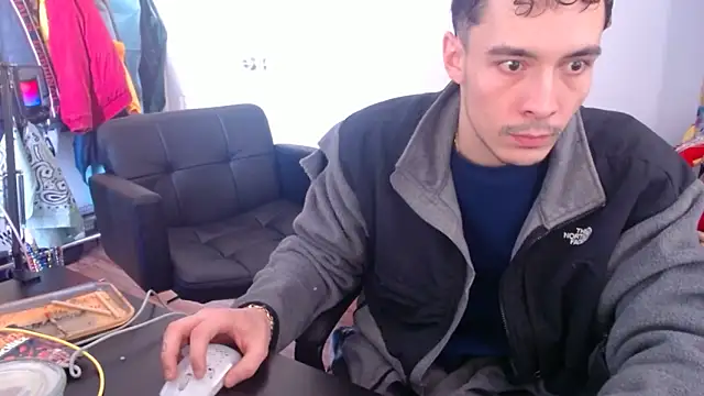 Snapshot of Longdforya chatting on February 2026 07:38:01 PM Longdforya online show from February 2026 07:38:01 PM