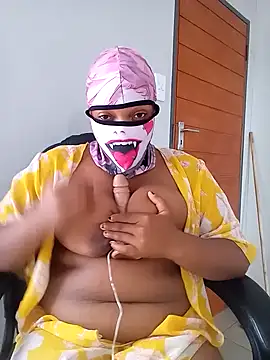 Snapshot of Tamia91 chatting on December 2025 12:18:02 PM Tamia91 online show from December 2025 12:18:02 PM