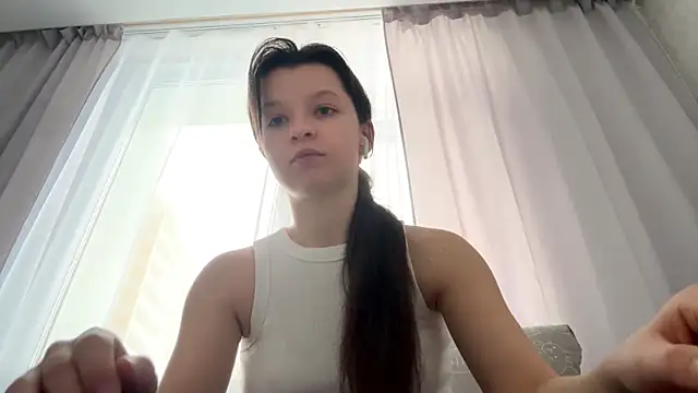 EllieBerrie online show from December 2025 08:52:02 AM