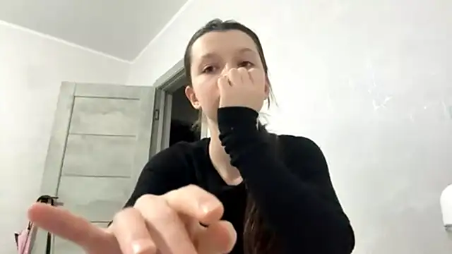 EllieBerrie online show from December 2025 08:17:02 PM