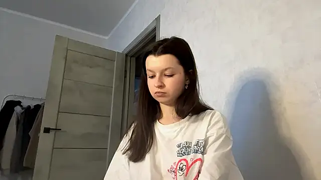 Snapshot of EllieBerrie chatting on February 2026 01:20:02 PM EllieBerrie online show from February 2026 01:20:02 PM