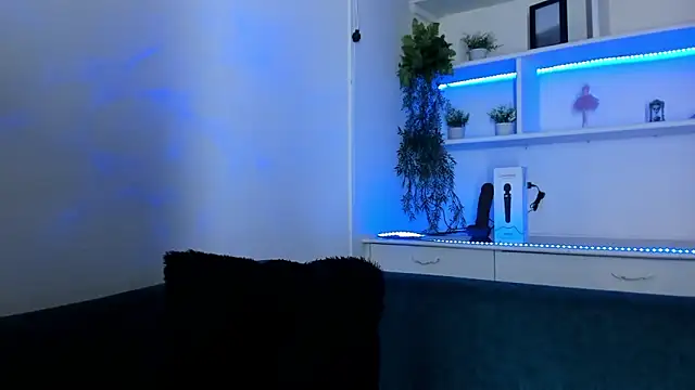 Saelivrae online show from February 2026 07:03:01 PM