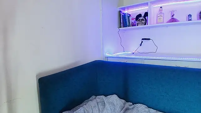 Saelivrae online show from December 2025 07:47:02 PM