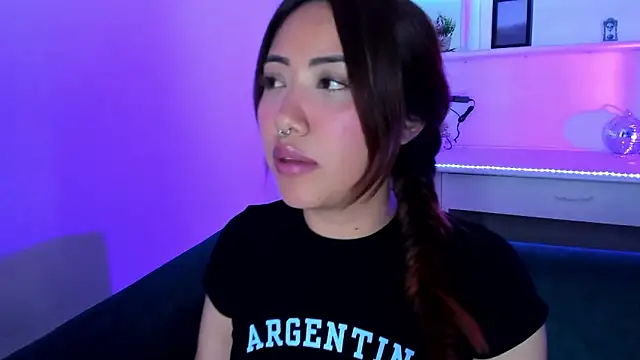 Saelivrae online show from April 2026 09:39:33 PM