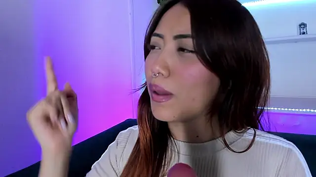 Saelivrae online show from April 2026 10:49:01 PM