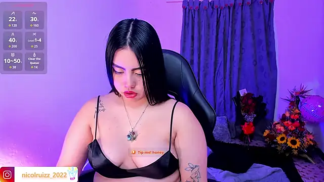 Nicolle Ruizz online show from February 2026 10:37:02 AM