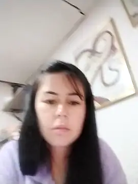 Snapshot of DORISHH chatting on December 2025 04:18:02 AM DORISHH online show from December 2025 04:18:02 AM