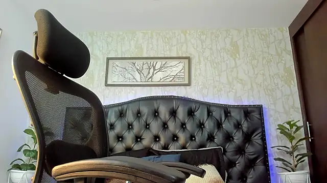 Lander Cruz online show from March 2026 09:09:01 PM