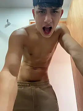 Lander Cruz online show from May 2026 04:28:02 PM
