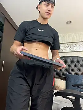 Lander Cruz online show from May 2026 07:45:02 PM