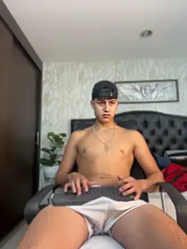 Lander Cruz online show from June 2026 07:44:02 PM
