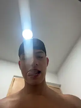 Lander Cruz online show from June 2026 08:21:02 PM