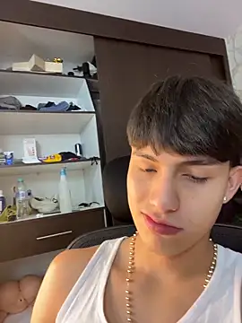 Lander Cruz online show from February 2026 07:05:01 PM