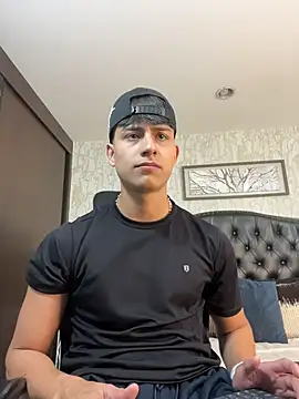 Lander Cruz online show from June 2026 08:35:02 PM