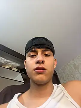 Lander Cruz online show from April 2026 08:25:02 PM