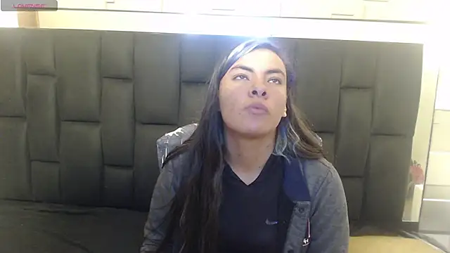 Snapshot of hanna13_ chatting on December 2025 03:18:02 PM hanna13 online show from December 2025 03:18:02 PM