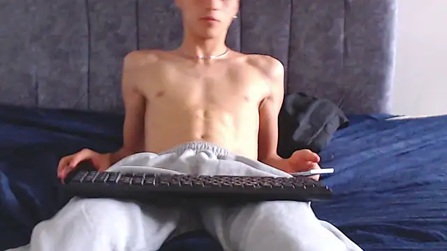 hottie couplee online show from March 2026 09:33:02 PM