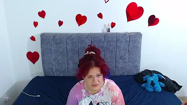 hottie couplee online show from June 2026 11:46:02 PM