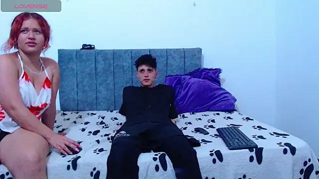 hottie couplee online show from February 2026 11:02:01 PM