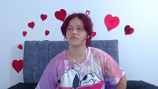 hottie couplee online show from June 2026 12:05:03 AM