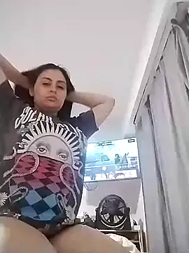 latina prohibida online show from February 2026 03:04:01 AM