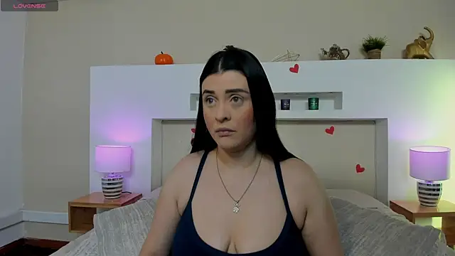 Snapshot of AnikaRomanoff_ chatting on May 2026 11:38:01 AM AnikaRomanoff online show from May 2026 11:38:01 AM