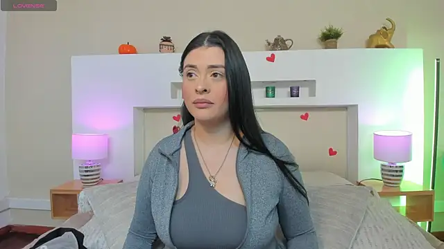 Snapshot of AnikaRomanoff_ chatting on May 2026 11:40:01 AM AnikaRomanoff online show from May 2026 11:40:01 AM