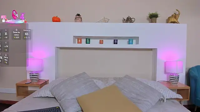 AnikaRomanoff  online show from December 2025 11:25:02 AM