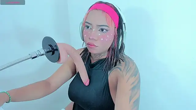 leticia lynn1 online show from January 2026 08:59:01 PM