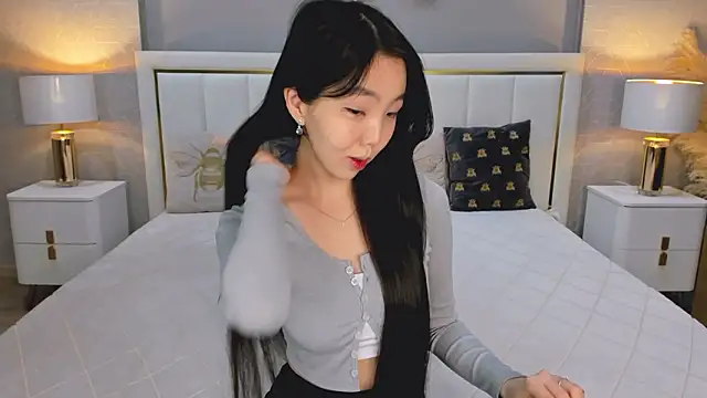 EMILY GREENSON online show from February 2026 06:46:01 AM