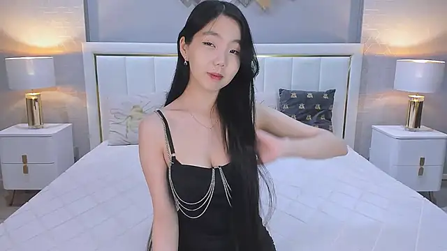 EMILY GREENSON online show from February 2026 07:29:01 AM