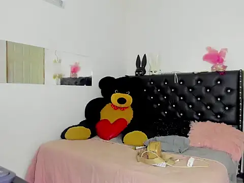 BlakeNoir  online show from April 2026 12:01:01 AM