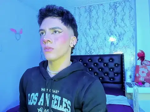 Snapshot of BlakeNoir_ chatting on December 2025 12:23:01 AM BlakeNoir online show from December 2025 12:23:01 AM