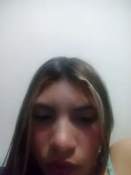 Snapshot of Sweetprouble_17 chatting on December 2025 10:16:01 PM Sweetprouble 17 online show from December 2025 10:16:01 PM