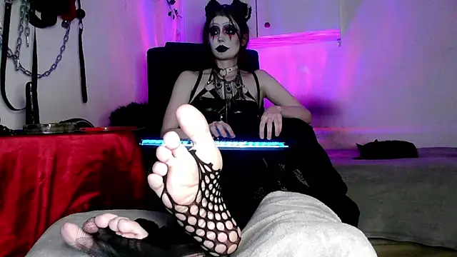 EmpressMorrigan online show from February 2026 04:28:02 PM